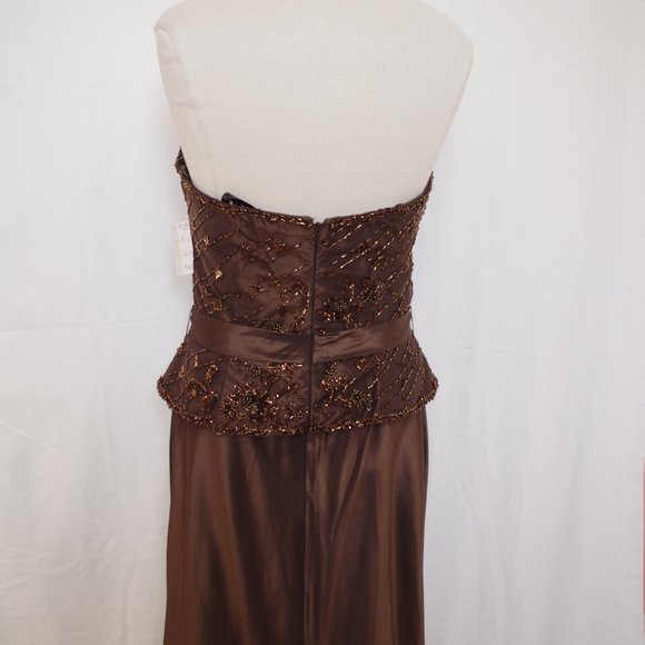Montage Faux 2 Piece "Cocoa" Beaded Gown w/Jacket NEW- Sz. 8 - Picture 5 of 9